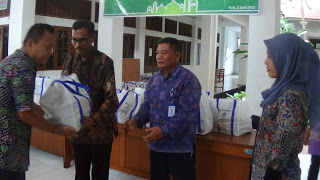 Paket sembako Seharga Rp 150 ribu Dijual Rp 25 ribu