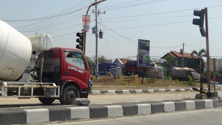 Belum ada Perbaikan Rusaknya Lampu Bangjo di Ujung Barat JLS