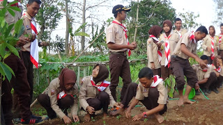 Sako Pramuka Penegak FWP Mulai Tanam Sayur