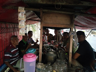 Warung Pardi kedatangan Ketua PN Rembang .