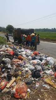 Hanya Karena Kebodohannya Orang Buang Sampah Seenaknya