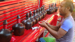 Kelenteng Hok Tik Bio Siapkan Kelengkapan Ritual Sembayang Arwah