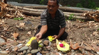 Bakti Sosial Ketoprak Laras Budaya Dimulai dengan Bersih-bersih Makam Ki Ageng Kemiri