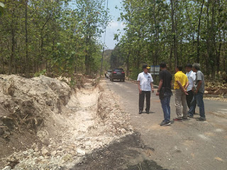 Tingginya Tingkat Kesulitan Peningkatan Akses Jalan Kedumulyo-Tompegunung