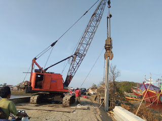 Pancang Sheet Pile Akses Ruas Jalan ke Lokasi Kolam Parkir Kapal Mulai Dikerjakan