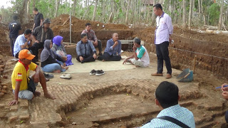 Komisi D Sidak ke Lokasi Struktur Bangunan yang Ditemukan di Cacah