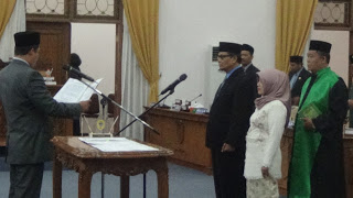 Ketua DPRD Pandu Pengucapan Sumpah Anggota Pengganti Antarwaktu