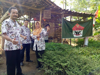 DKP Persiapan Tanam Pohon di Lingkungan Kawasan Pantai