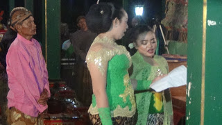 Sinden dan Penabuh Gamelan pun Ikut Menyanyikan Lagu Kebangsaan