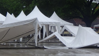 Tenda di Lokasi Penataan PKL Kembali Melesak Roboh