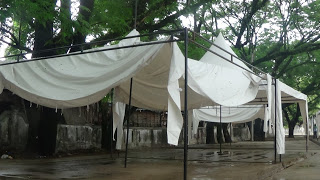 Tenda untuk Penataan PKL Mulai Teruji Terpaan Hujan