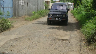 Ruang Milik Jalan Tak Bertuan