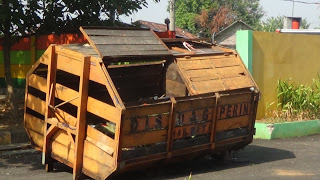 Kontainer Pengangkut Sampah Bidang Pasar Disdagperin Mangkrak
