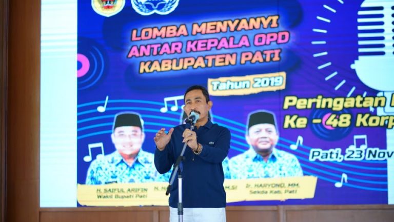 Di Sela – Sela Lomba Menyanyi Antar Kepala Dinas, Bupati Pati Singgung Edaran Perampingan Eselon