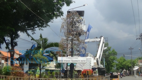 Wayang Lampu yang Beberapa Lama Mati Diperbaiki