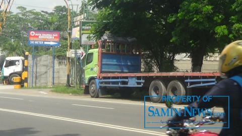 Atasi Truk Pengangkut Semen yang Parkir Liar Butuh Ketegasan