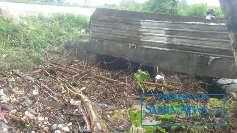 Satu Lagi Jembatan di Alur Kali Simo Tersumbat Sampah