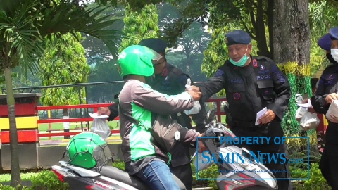 Hari Ini Kompi Brimob Pati Peduli Warga Terdampak Corona