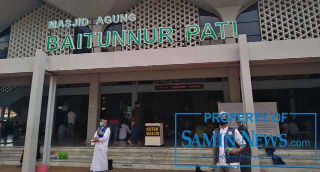 Setelah Beberapa Bulan Tutup, Masjid Baitunnur Pati Hari ini Gelar Sholat Jumat