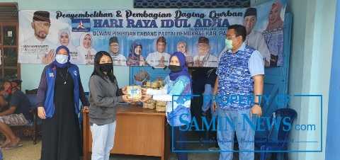 DPC Demokrat Pati Salurkan 500 Paket Daging Qurban