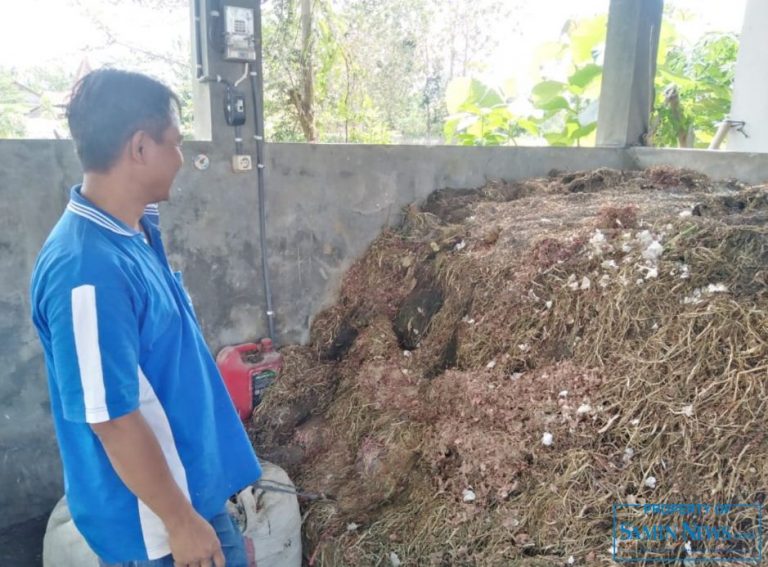 Limbah Daun Bawang dan Rumah Tangga Diubah Jadi Pupuk Kompos