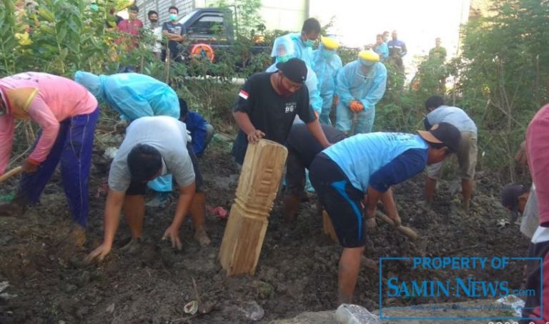 Dua Lagi Warga Meninggal Dimakamkan dengan Protokol Covid-19