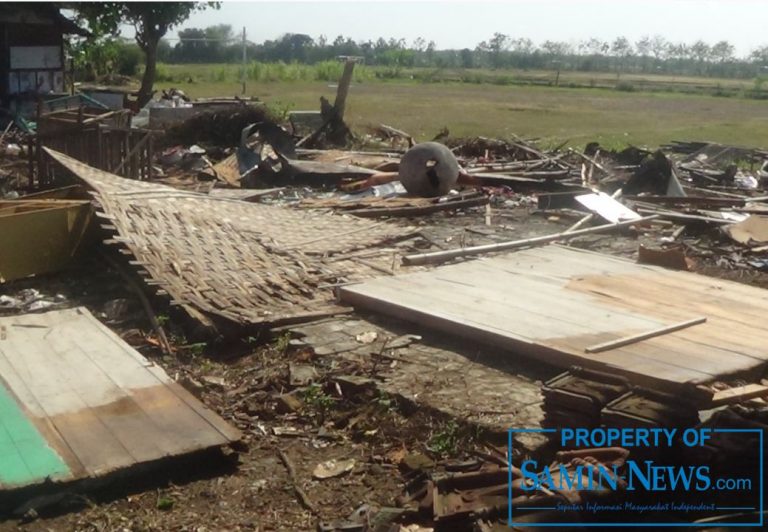 Tempat Berjualan Modin Danyangmulyo Rata Tanah Disapu Angin