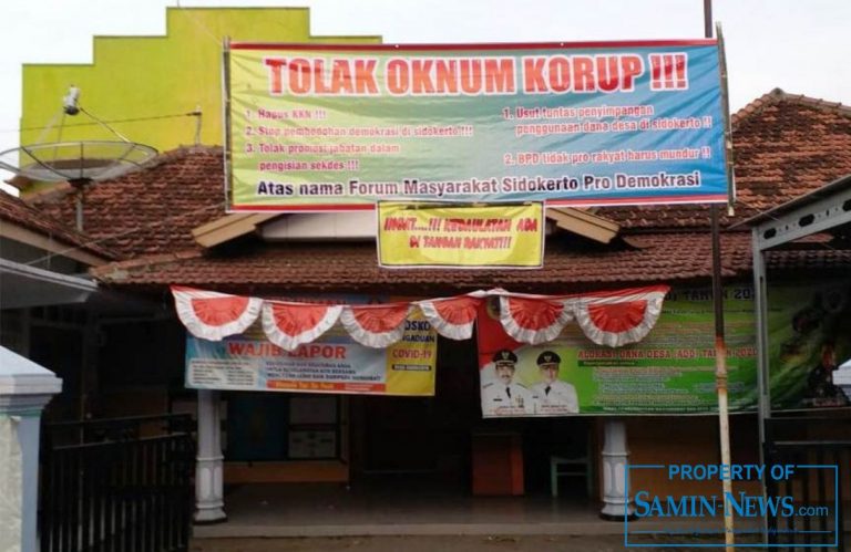 Sampaikan Ketidakpuasan, Warga Sidokerto Pasang Spanduk