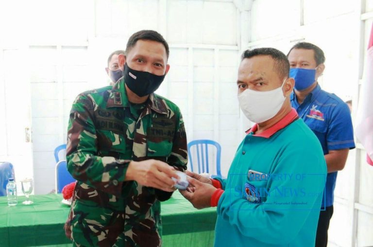 HUT Ke-75 TNI, Kodim Pati Bagikan Kacamata Gratis