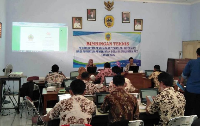 Dispermades Gelar Pelatihan IT Tingkatkan Kemampuan Aparatur Desa