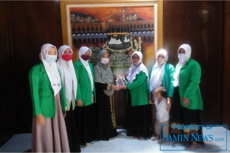 67 Pesantren dapat Bantuan dari PC Fatayat Kabupaten Pati