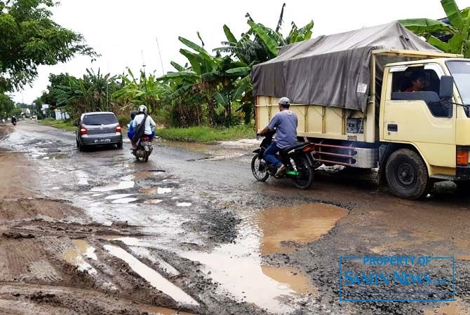 Ilustrasi : sebuah ruas jalan yang mengalami kerusakan.