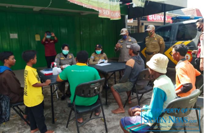 Bersama Muspika, Satpol PP Galakkan Pemantauan di Beberapa Tempat Publik