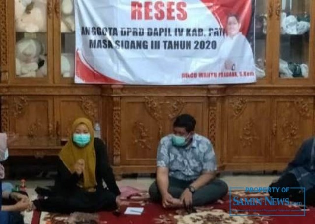 Anggota Dewan Perwakilan Rakyat Daerah (DPRD) Dicko Wahyu Pradana saat menggelar reses.