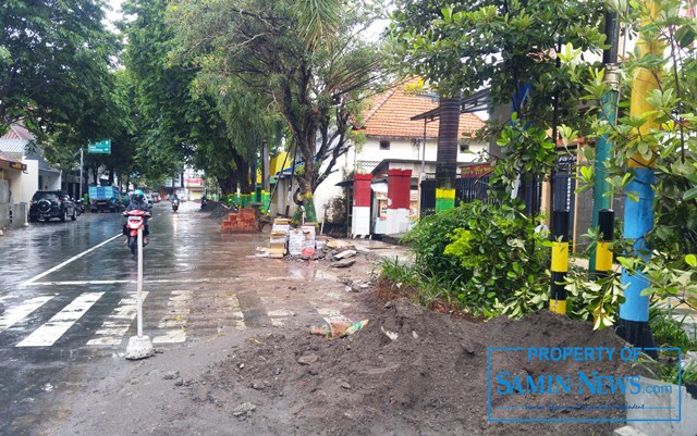 Dua Hari Diguyur Hujan, Proyek Pembangunan Drainase Jadi Kubangan Lumpur