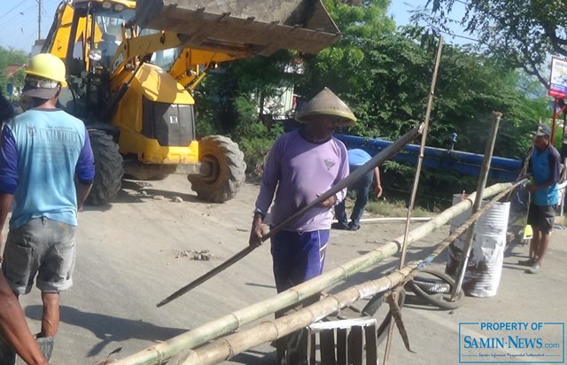 Ada Peluang Jembatan Sedikit Terbuka Pengguna Jalan Langsung Menerobos