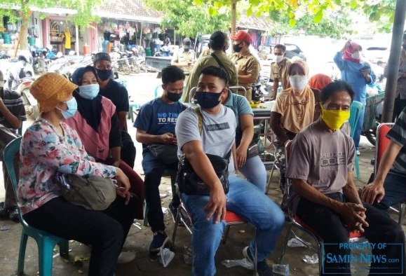 Hari Kedua Vaksinasi di Kalangan Pedagang Pasar