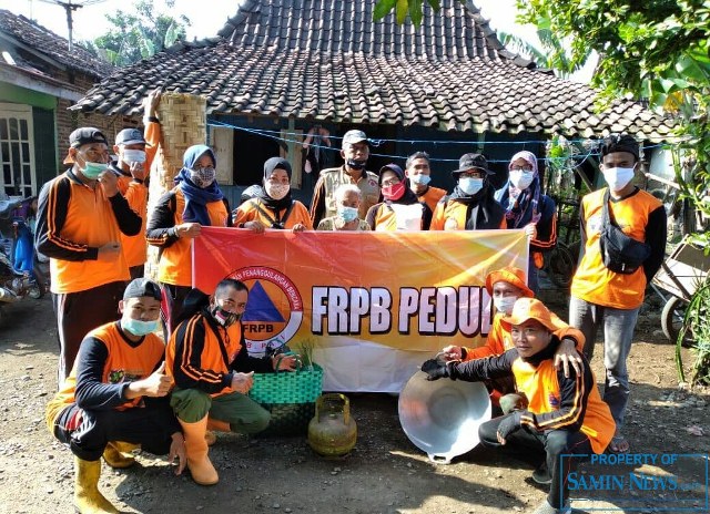 FRPB Kerja Bakti Perbaiki Rumah