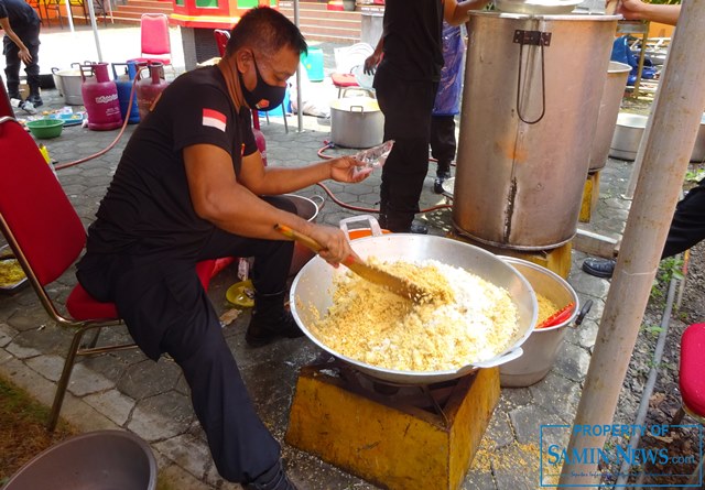 Dapur Lapangan Kompi Brimob Kembali di Halaman Kelenteng Hok Tik Bio Pati