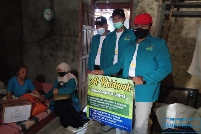 Dengan Susah Payah, Yayasan Al-Khidmah Winong Salurkan Bantuan di Dua Desa