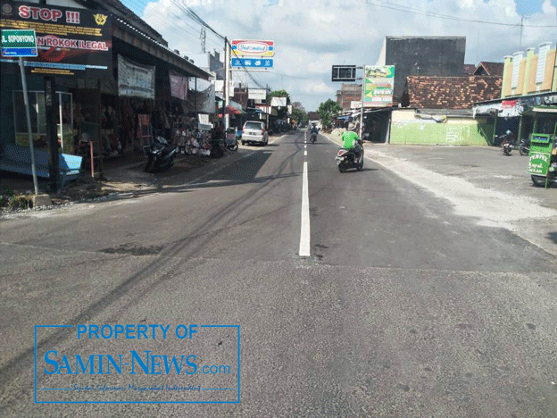 Ruas Jalan Winong-Pucakwangi Selesai Dilengkapi Marka