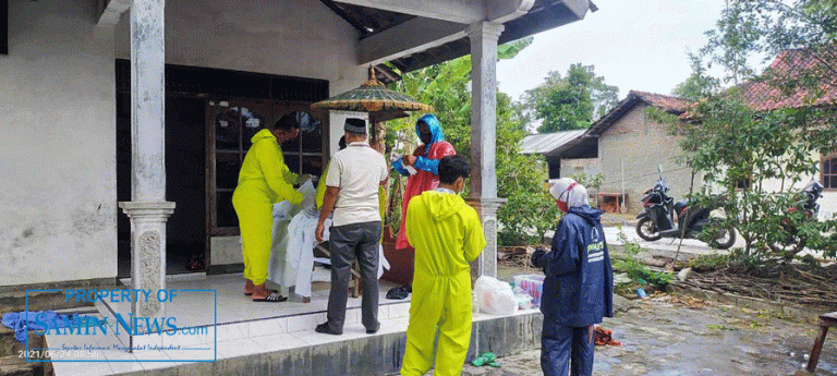 Tim Pemakaman ”Jaga Tetangga” Desa Plumbungan Juga Melakukan Pemulasaraan Jenazah