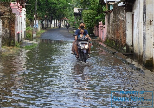 Jl Kapten Ali Mahmudi Bila Hujan Deras Memunculkan Sisa Genangan Air