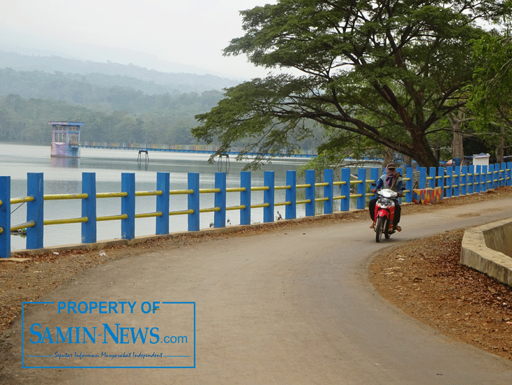 Akses Jalan Melintas Kawasan Waduk Gembong Terbuka