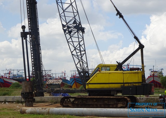 Progres Pekerjaan Pemasangan ”Spunpile” Dermaga Kolam Tambat Kapal dalam Sepekan