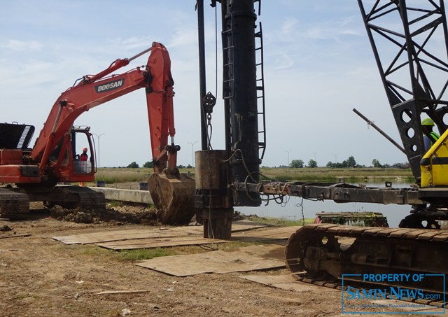 Pemasangan ”Spunpile” Dermaga Kolam Tambat Kapal Mulai Sedikit Melambat