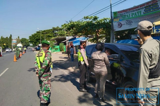 Penyekatan Mobilitas Masyarakat Kembali Digelar di Jalan Raya Pati-Kudus