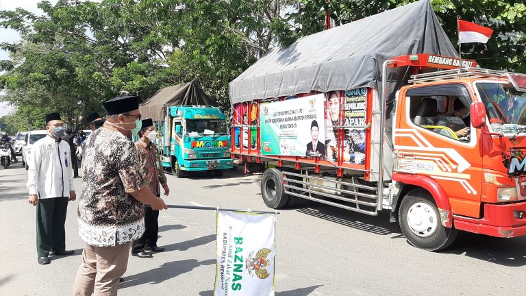 Gus Hanies Berangkatkan Ratusan Paket Sembako untuk Warga Terdampak Covid-19