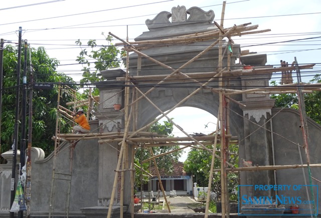 Gapura Makam Astana Jatisari Juwana Memasuki Tahapan Finishing