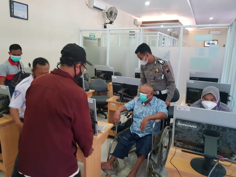 Polres Pati Berikan Fasilitas Khusus Bagi Penyandang Disabilitas Saat Mengurus SIM